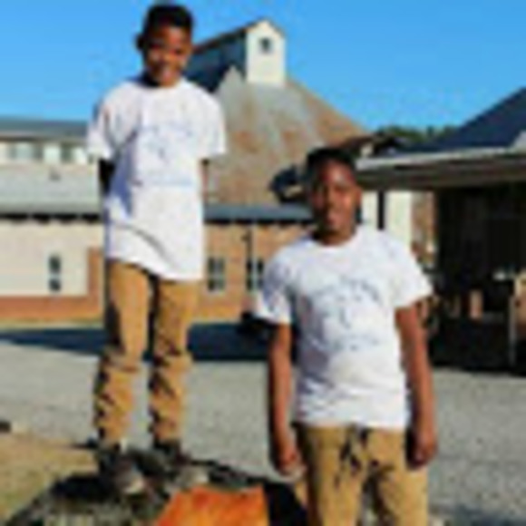 Meet your Posher, Yt_travion - Picture 1 of 1